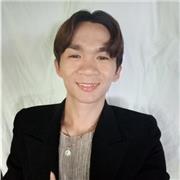 English tutor who teach English subject of all ages.
